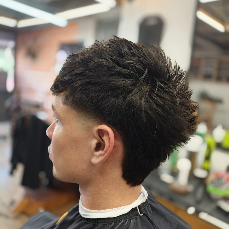 Después: Modern Mullet + Taper Fade por Fernando Carmona